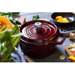 Cocotte staub ronde en fonte grenadine Ø24 cm. Pâques le spécialiste du matériel horeca, ustensiles de cuisine professionnels et