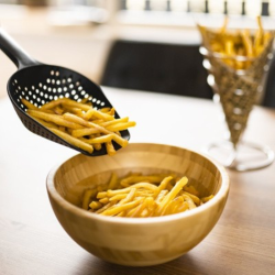 Pelle à frites