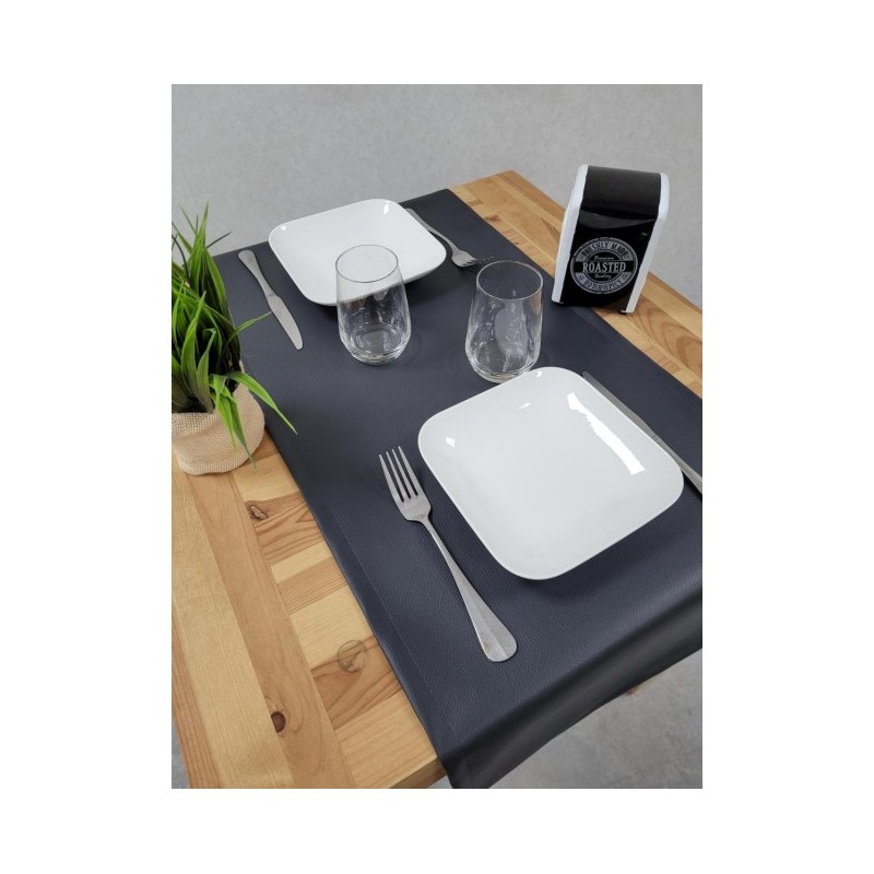 Chemin de table 45x120cm trois couleurs disponibles . Achetez chez Paques, magasin HORECA.