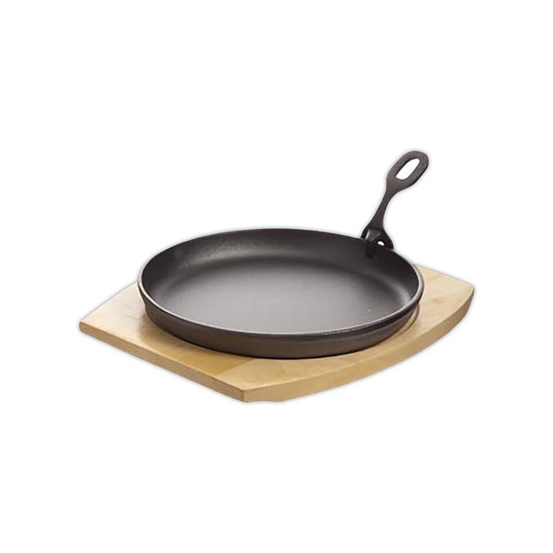 Assiette en fonte sur planche en bois Ø 22cm. Le spécialiste du matériel horeca, ustensiles de cuisine professionnels et meilleu